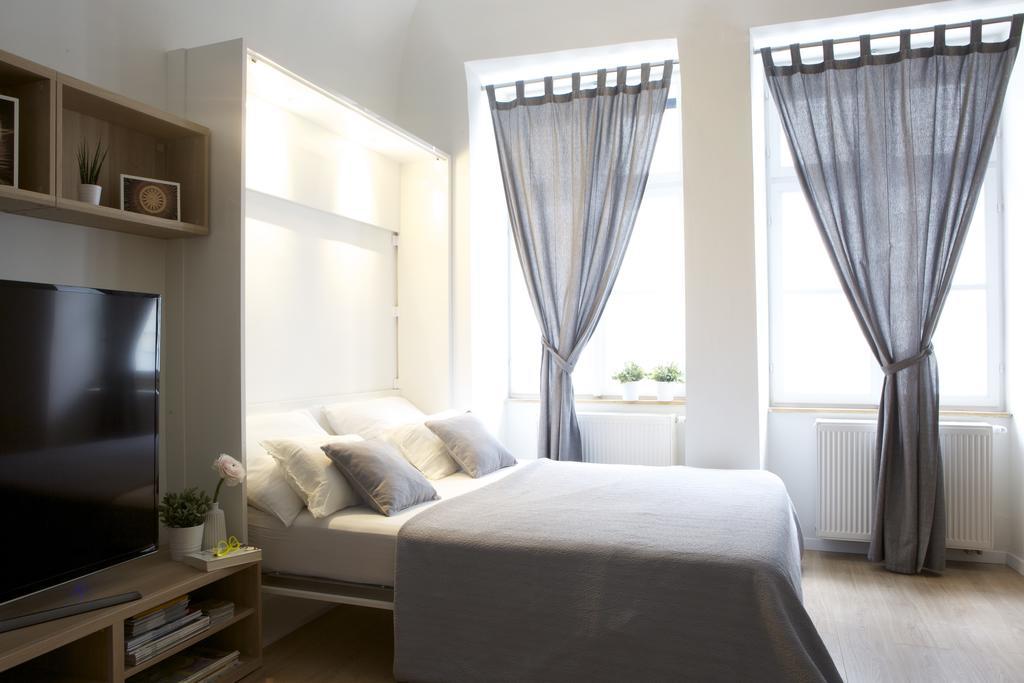 Premium Class Apartments Zagreb Buitenkant foto